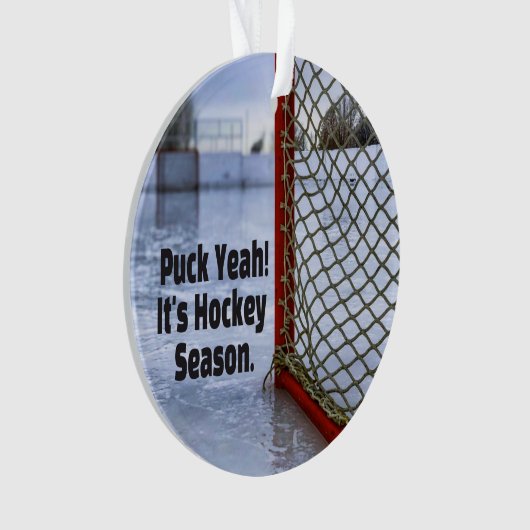 ホッケーシーズンアイスコールドユーモアおもしろいパック オーナメント (正面)