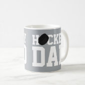 ホッケーパパスポーツアイスホッケーパックコーヒーマグ コーヒーマグカップ (正面右)