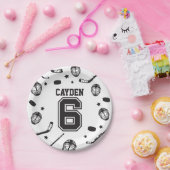 ホッケーブラック&ホワイト第6誕生日 ペーパープレート (パーティー)