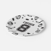 ホッケーブラック&ホワイト8誕生日 ペーパープレート (アングル)