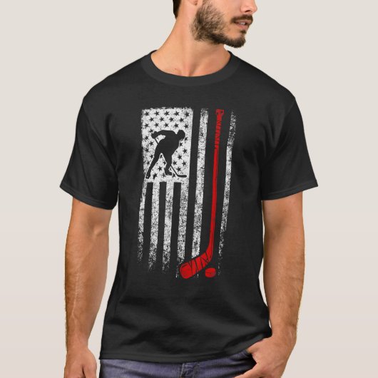 ホッケープレーヤーアメリカ国旗USA愛国的レトロホ Tシャツ (正面)