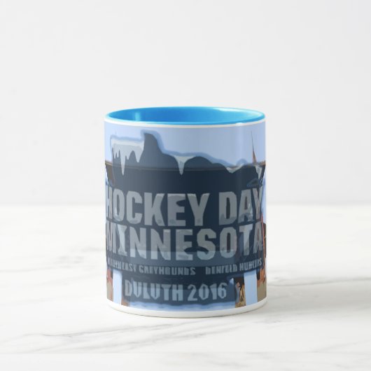 ホッケー日のミネソタ2016年のダルースの記念するマグ マグカップ (中央)