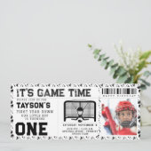 ホッケー1年目を切る1歳の誕生日チケット 招待状 (スタンド正面)