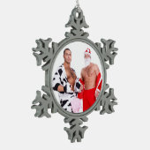 ホットガイ筋肉質メンサンタ服クリスマスおもしろい スノーフレークピューターオーナメント (左)