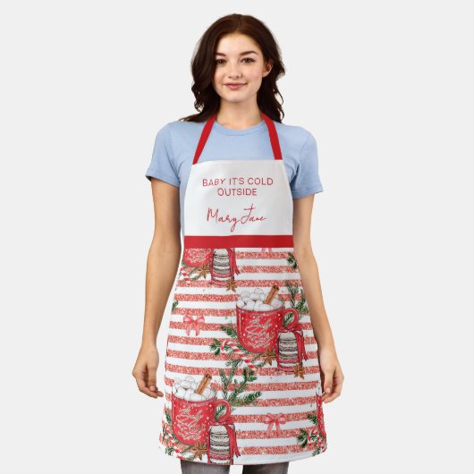 ホットココアとキャンディーケーンクリスマスパーソナライズされた エプロン (着用した状態)
