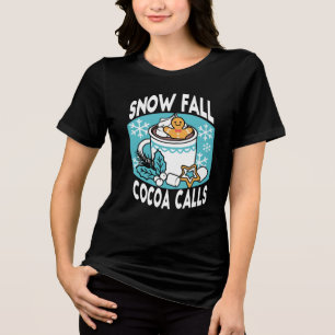 ホットココアと冬のチャーム – 雪秋ココアコール トライブレンドTシャツ