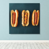 ホットドッグとバンズ キャンバスプリント (インサイチュ (ウッドフロア))