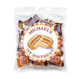 ホットドッグの誕生日丸型ステッカー – 赤いギンガムの子供たち ラウンドシール