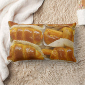 ホットドッグケーキ…アジアのデザート料理 ランバークッション (ブランケット)