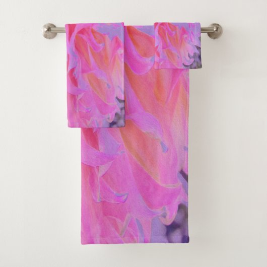 ホットピエレガントンクとマゼンタの装飾ダリア バスタオルセット (インサイチュ)