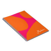 ホットピンクとオレンジの抽象芸術パターン（名前あり） ノートブック (右側)