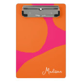 ホットピンクとオレンジの抽象芸術パターン(名前あり) ミニクリップボード (正面)