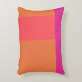 ホットピンクとオレンジ色のブロック アクセントクッション (正面(垂直))