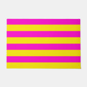 ホットピンクとカナリア色の黄色のストライプ ドアマット (正面)