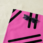 ホットピンクとブラックで80年代のレトロパターン ビーチタオル (インサイチュ)