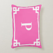 ホットピンクとホワイトギリシャ鍵縁どモノグラムアセン アクセントクッション (正面(垂直))