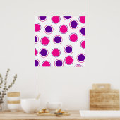 ホットピンクと紫の水玉模様同心円 ポスター (キッチン)