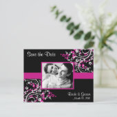 ホットピンクと黒の日付を保存フォトポストカード 案内ポストカード (スタンド正面)