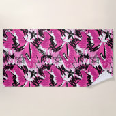 ホットピンクのカオス – 明るいピンクの熱帯 ビーチタオル (正面)