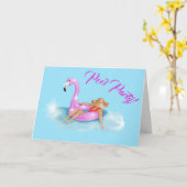 ホットピンクのフラインゴーフロートに乗ってプールでリラックス カード (黄色い花)