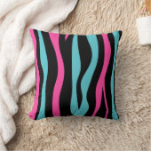 ホットピンクのブラックとブルーの可愛いゼブラ柄 クッション (ブランケット)