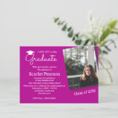 ホットピンクの卒業パーティーお祝い招待状 招待状 (スタンド正面)