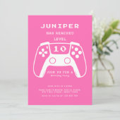 ホットピンクの女の子ゲーマー誕生日パーティー 招待状 (スタンド正面)