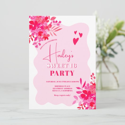 ホットピンクの波状フレームレッドピンクのフローラ甘い16 招待状 (スタンド正面)