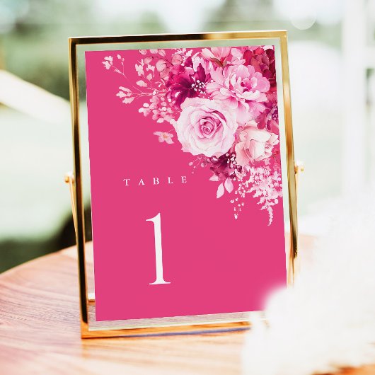 ホットピンクの結婚式テーブルナンバーカード、ピンクの花
