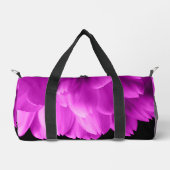 ホットピンクの花の花びらを黒に ダッフルバッグ (正面)
