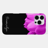 ホットピンクの花花びらブラック名前をカスタムする文字 iPhoneケース (裏面横)