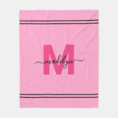ホットピンクガーリーのスクリプト名モノグラム フリースブランケット (正面)