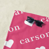 ホットピンクシンプルのパーソナライズされた繰り返し名 ビーチタオル (インサイチュ)