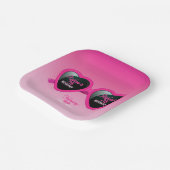 ホットピンクハートサングラス誕生日 ペーパープレート (傾斜あり)