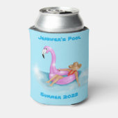 ホットピンクフラミンゴのプールに浮かぶ, C 缶クーラー (缶裏面)