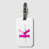 ホットピンクブラックイニシャル名モノグラムの ラゲッジタグ (正面縦)