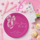 ホットピンクボウ彼女が結ぶノットブライダルシャワー ペーパープレート (パーティー)