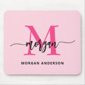 ホットピンクモダンスクリプガーリートのモノグラム名 マウスパッド (正面)