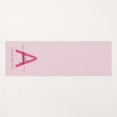 ホットピンクモダンスクリプガーリートモノグラム名ヨガ ヨガマット (正面(横))