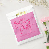ホットピンクモダンミニマル誕生日パーティー フェイバーバッグ (封をした状態)