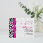 ホットピンクリボン ブラック＆ホワイト ダマスク ウェディング 招待状 (スタンド正面)