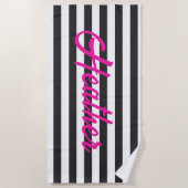 ホットピンクレトロインスパイア白黒名 ビーチタオル (正面)