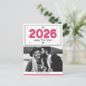 ホットピンク幾何タイポグラフィ写真新年おめでとう シーズンポストカード (スタンド正面)