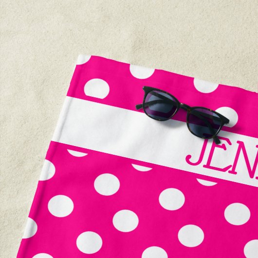ホットピンク水玉模様パーソナライズされたビーチタオル ビーチタオル (インサイチュ)