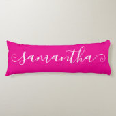 ホットピンク白の短いカーリースワッシュの署名名 ボディピロー (正面)