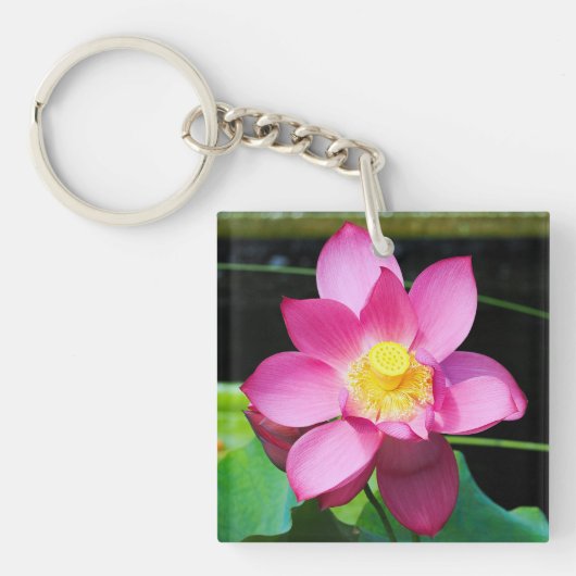 ホットピンク蓮の花 キーホルダー (正面)