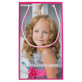 ホットピンク誕生日フォトカスタム抱き枕 スモールペーパーバッグ (裏面)