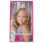 ホットピンク誕生日フォトカスタム抱き枕 スモールペーパーバッグ (正面)