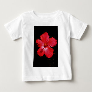 ホットピンク赤ハイビスカスフラワーオンブラック ベビーTシャツ
