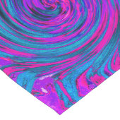 ホットピンク、パープル、ブルーの抽象芸術レトロTwirl ロングテーブルランナー (コーナー)